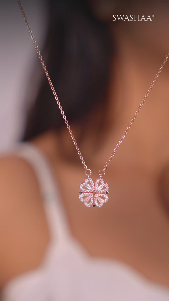 Shiny Clover Rosegold Plated Necklace