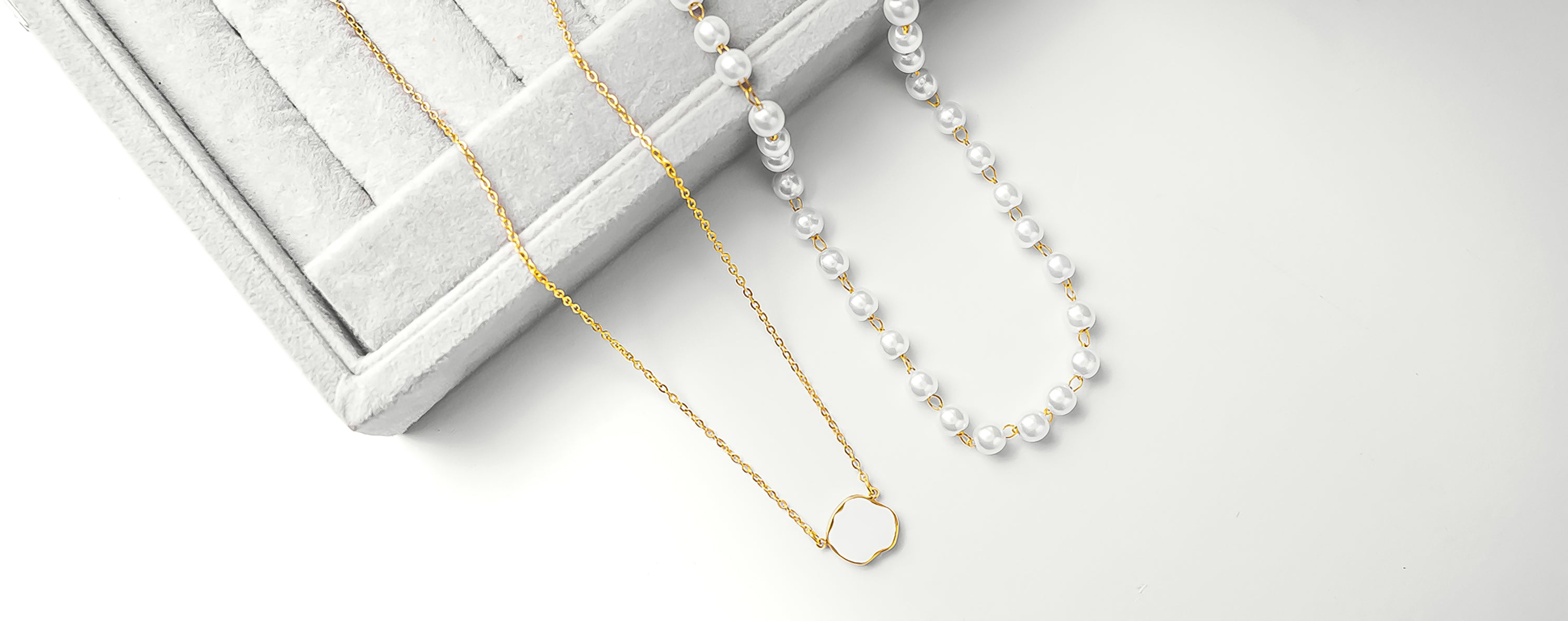Women's Necklaces & Pendants